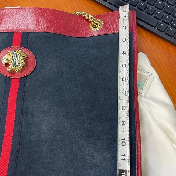 Large Gucci Rajah tote with Pouch - Picture 8 of 11